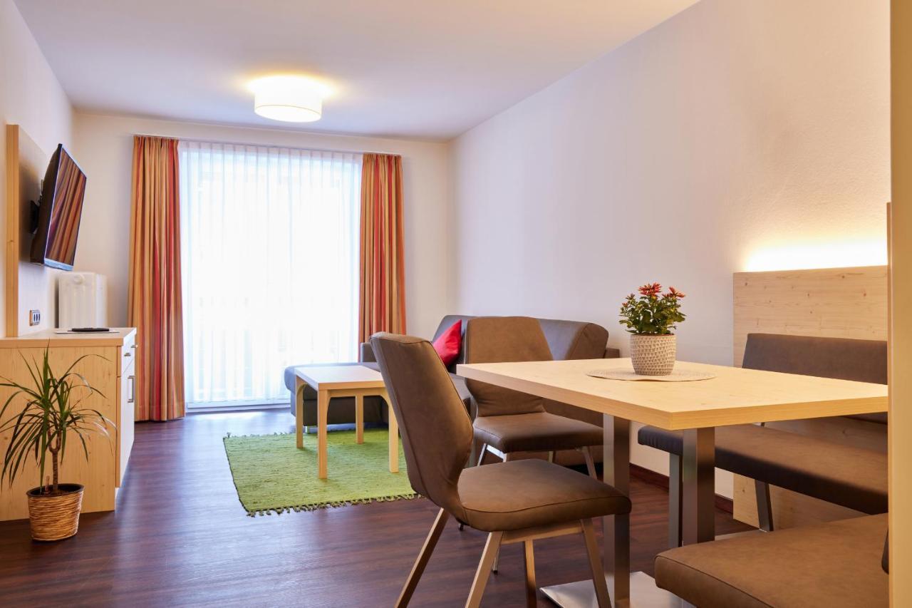 Zum Turm - Apartments Und Gaestezimmer 奥巴拉马高 外观 照片